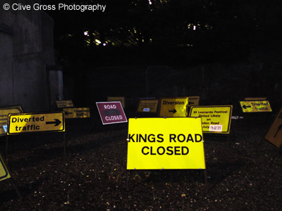 Kings Road closure signs
