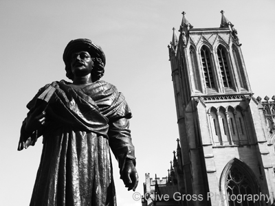 Roy Statue Bristol Cathederal